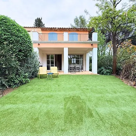 Villa With Private Garden, Domaine Les Restanques *