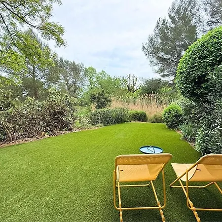 With Private Garden, Domaine Les Restanques * Grimaud
