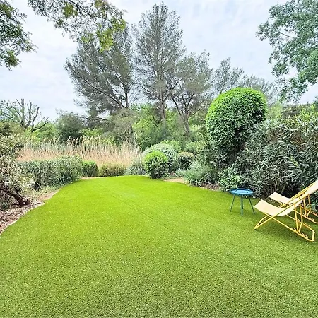 With Private Garden, Domaine Les Restanques *