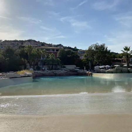 With Private Garden, Domaine Les Restanques Βίλα *